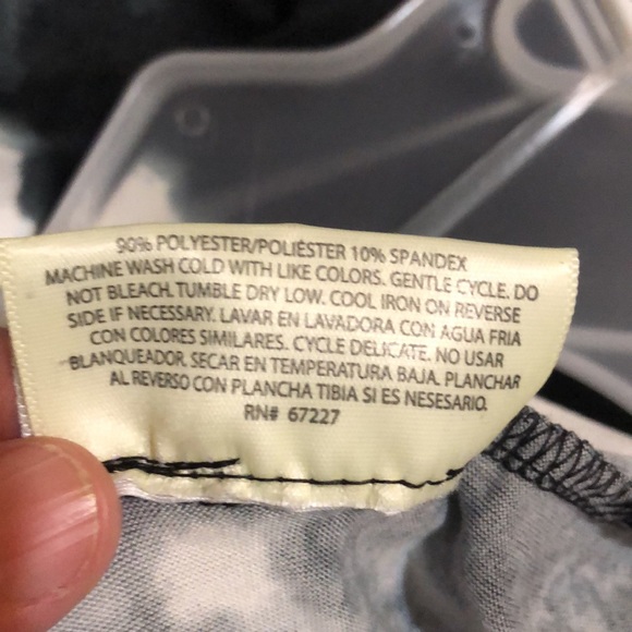 Sleeveless hooded maxi dress - Picture 7 of 8